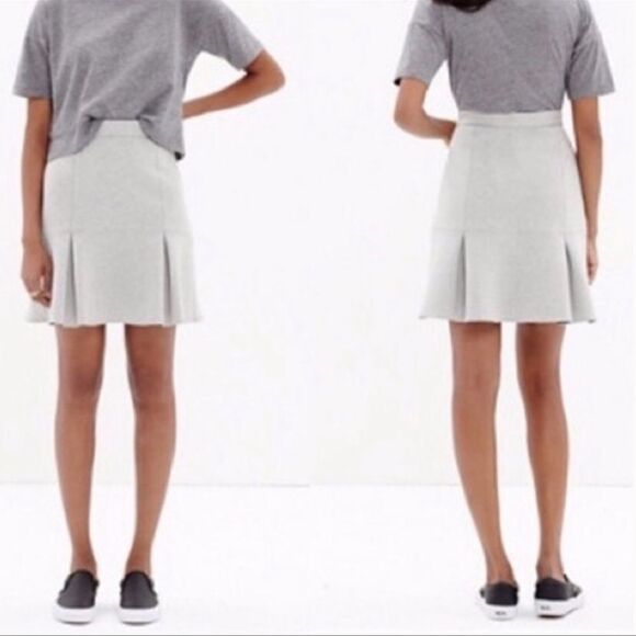 Madewell Light Grey Pleated Scuba Trumpet Mini Skirt 2 - Picture 1 of 9